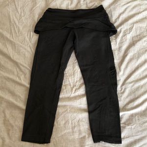 Lululemon skirted capris